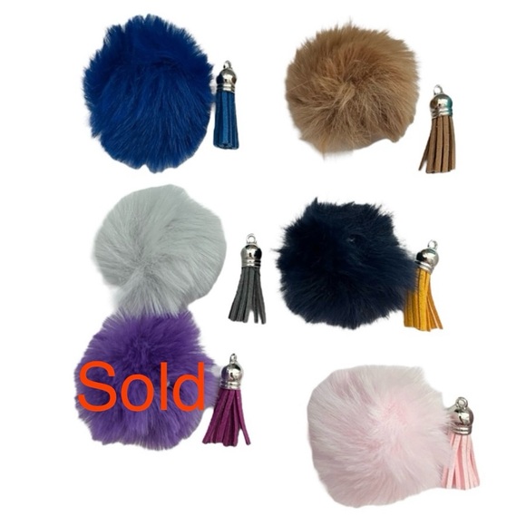 Custom QR Poshmark Closet Fluffy Pom Pom Keychain - Picture 3 of 8